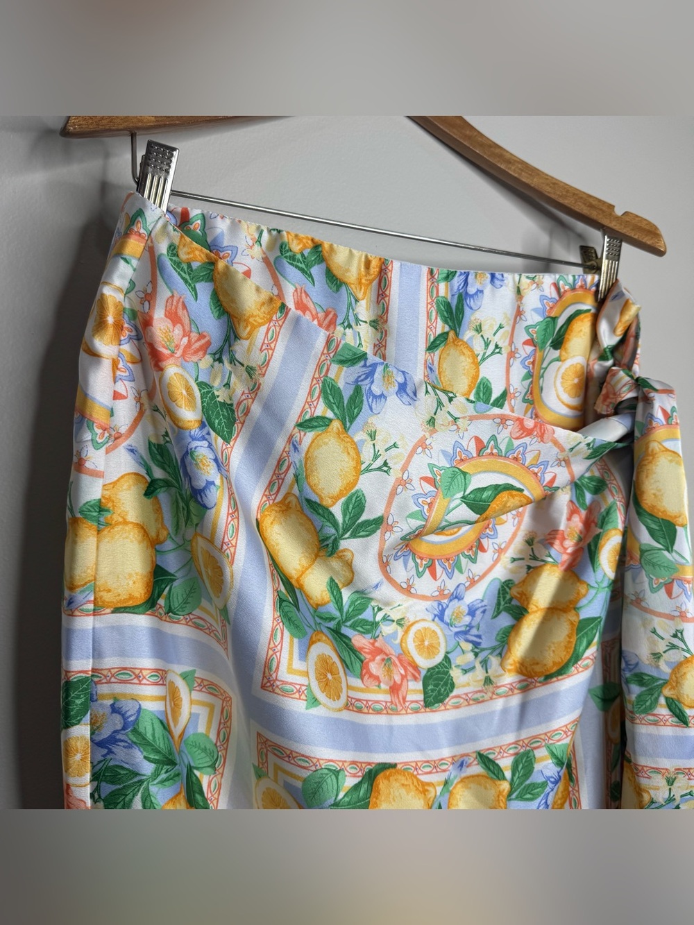 Ann Taylor Satin Italian Summer Lemon Wrap Midi Skirt Size 12 Vacation Coastal - Picture 2 of 6